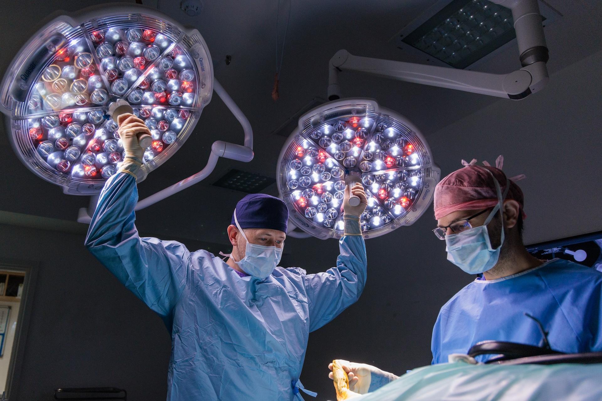 Dr James Gurthie in surgery