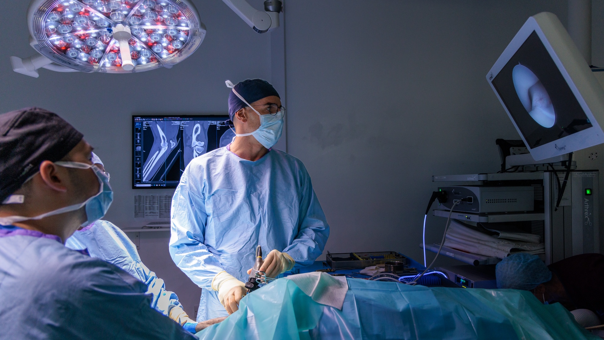 Dr Mario Coppola in surgery