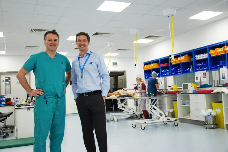 Dr Iain Grant with Professor Nick Bacon at Fitzpatrick Referrals Oncology and Soft Tissue hospital