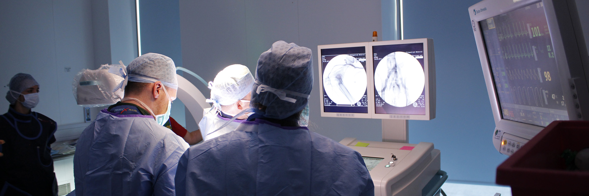 Gerard McLauchlan in surgery performing a canine prostate embolisation